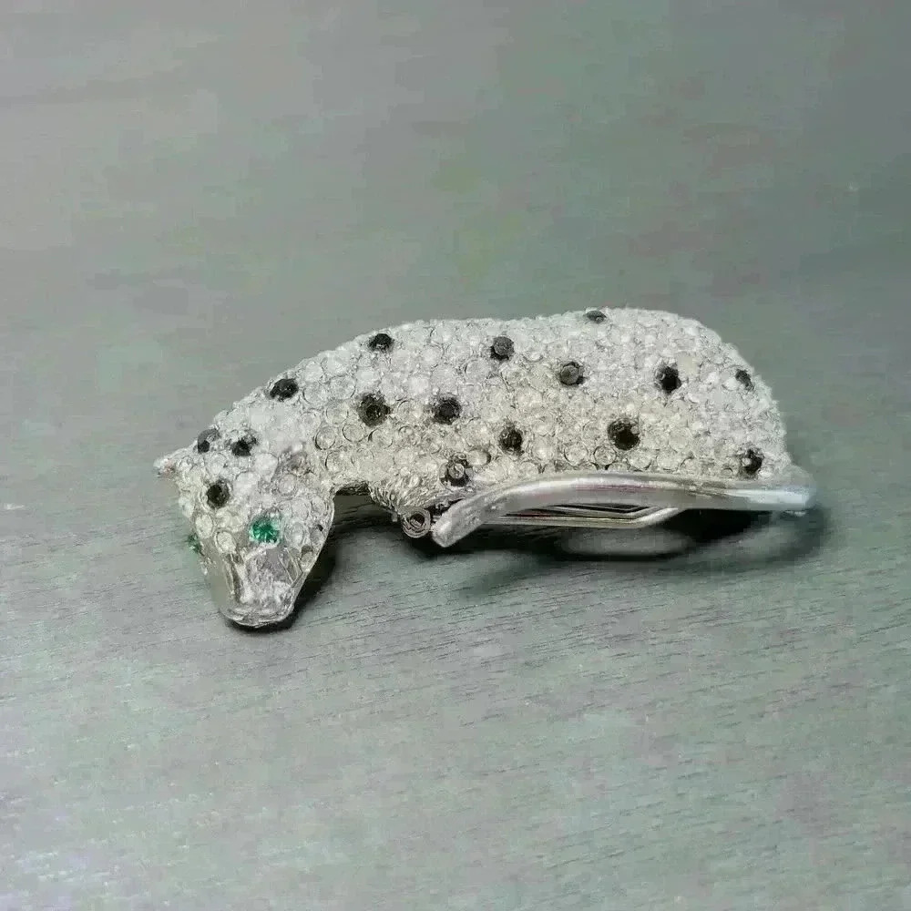 Vintage Kenneth Jay Lane Signed Beautiful‎ Silver Tone Leopard Rhinestone Brooch